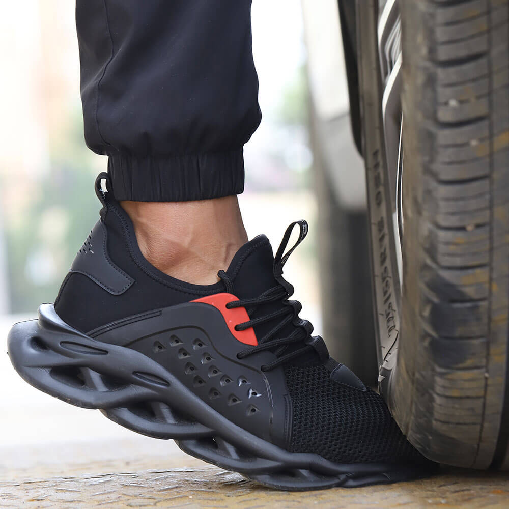 Czarne męskie trampki z dzianiny siateczkowej z amortyzacją sportową